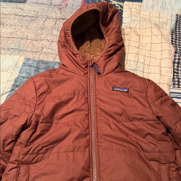 Patagonia reversible brown Hooded Puffer Jacket boys small - Picture 3 of 7
